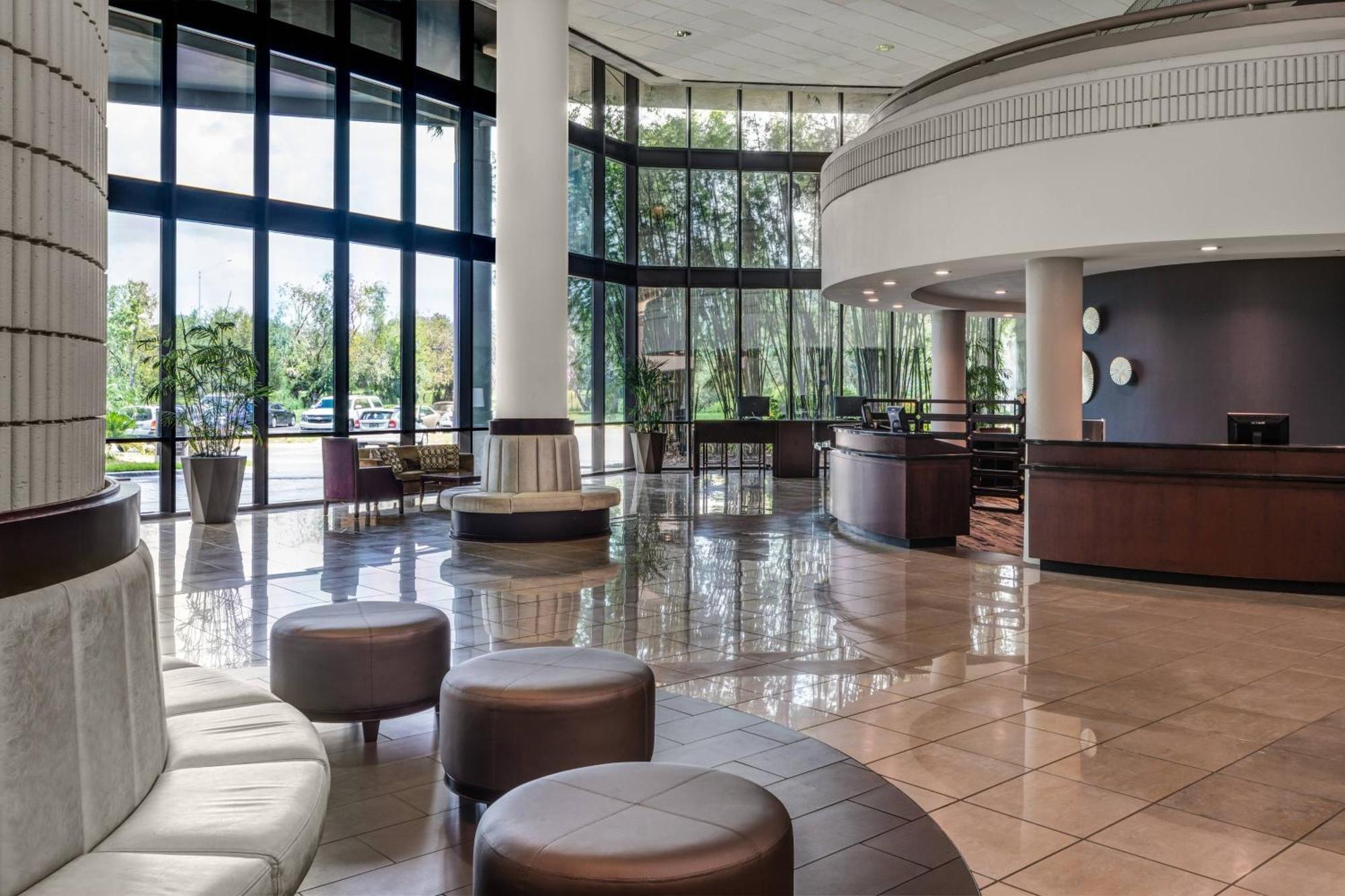 Sheraton Tampa Brandon Hotel Exterior foto