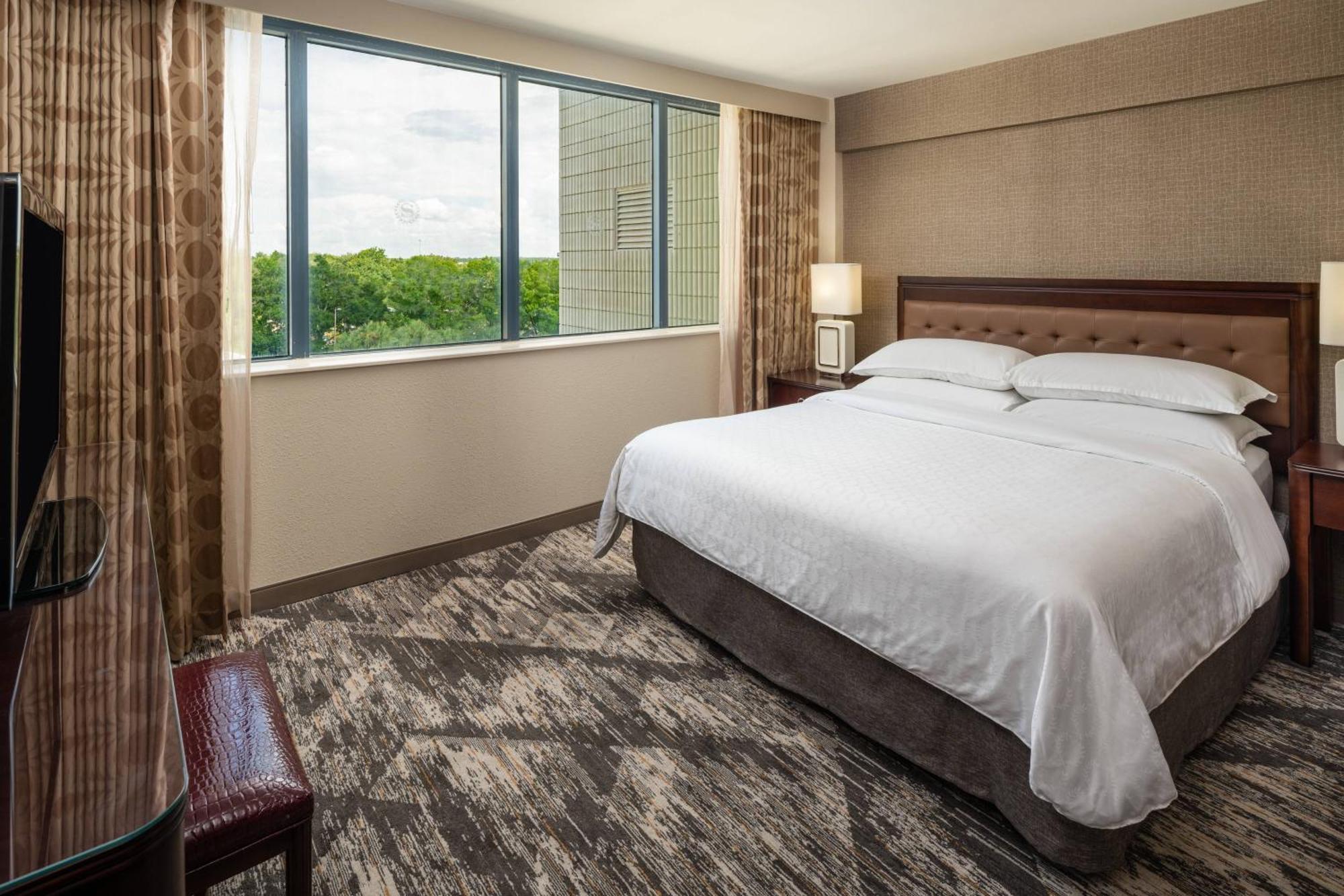Sheraton Tampa Brandon Hotel Exterior foto