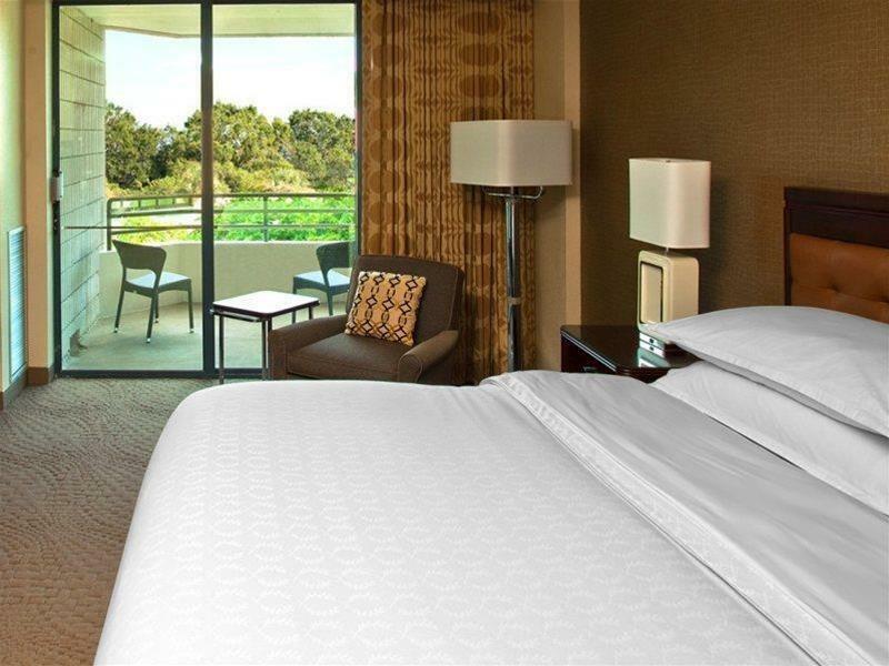 Sheraton Tampa Brandon Hotel Exterior foto